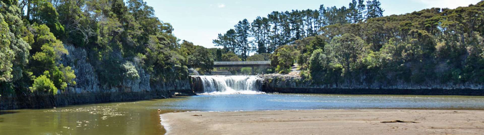 Bay of Islands – Sightseeing Tour with Kawiti Glow Worm Caves