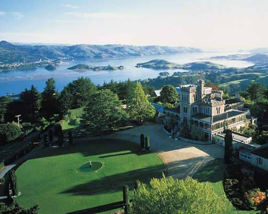 Dunedin – Sightseeing, with a guided tour of Larnach Castle