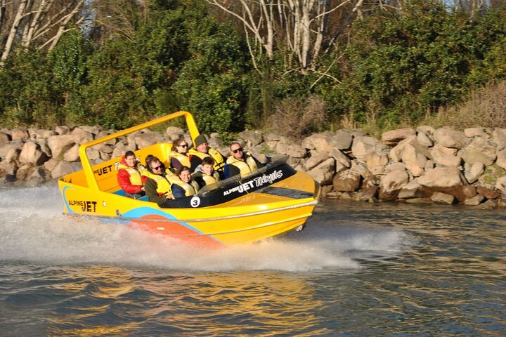 Jet Boating on the Lower Waimakariri – Braided Blast
