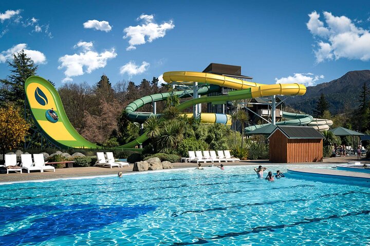 Hanmer Springs Day Tour with Hot Pools & Lunch