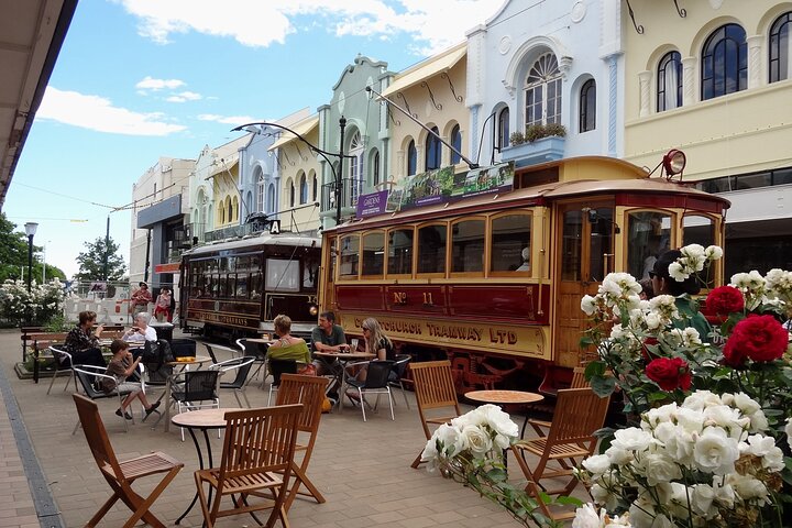 Christchurch City Sightseeing Tour with International Antarctic Centre